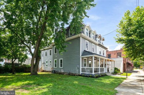 210 Market St, Gloucester NJ  08030-1907 exterior