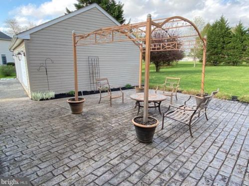 55 Kings Ct, Swedesboro NJ  08085-5033 exterior