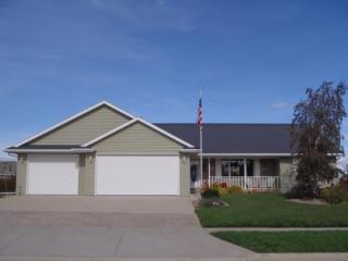 1420 Wildenberg Dr, Kaukauna, WI 54130-1072