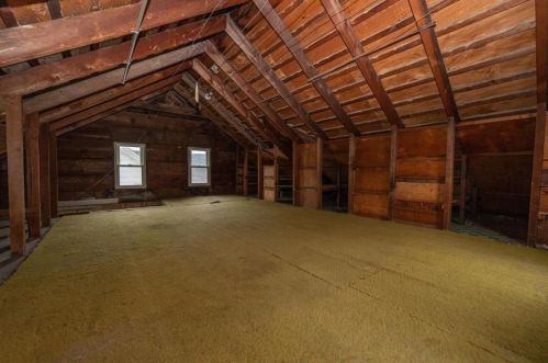 336 Blaine St, Bangor PA  18013-2108 exterior