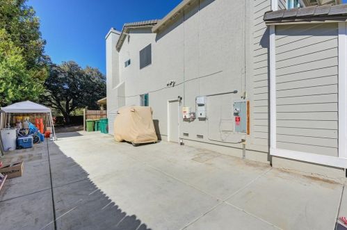 2862 Aquamarine Cir, Rescue CA  95672-9339 exterior