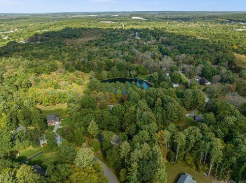 32 Ladds Ln, Killingly, CT 06241-2243