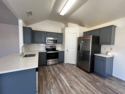 619 Douglas Dr, Midlothian TX  76063-7684 exterior