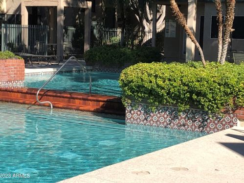 101 7th St, Phoenix AZ 85034-0663 exterior