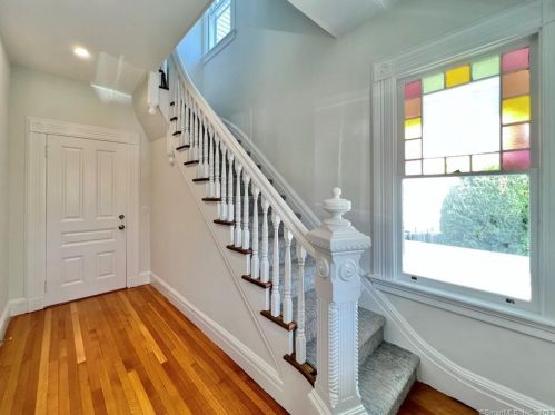 24 1st St, Stamford CT  06905-5102 exterior