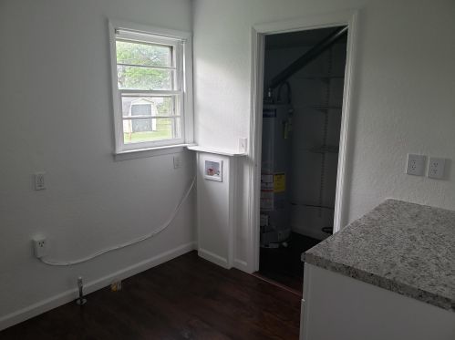 1105 Leesburg Ave, Washington Ch OH  43160-1257 exterior