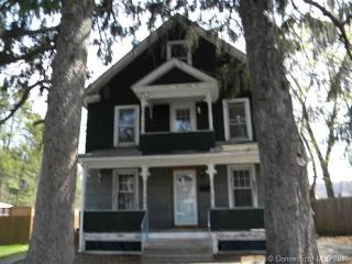 32 Conlon St, Bristol, CT 06010-4103