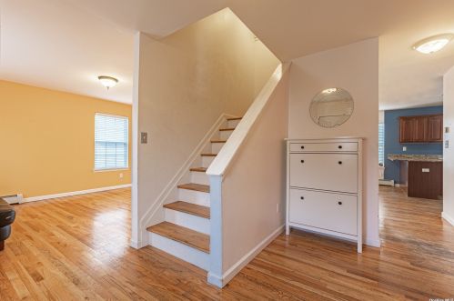 340 45th St, Copiague NY  11726-1017 exterior