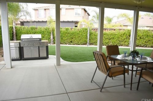 29392 Harlequin Ct, Menifee, CA 92584-6980