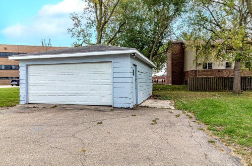 317 Chute St, Menasha WI 54952-3047 exterior
