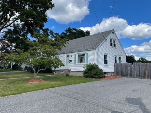 54 Sunny Cove Dr, Warwick, RI 02889-8628