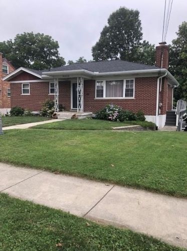 170 Holiday Ln, Newport, KY 41075-2042