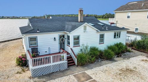 117 Shore Dr, Bricktown, NJ 08723-7420