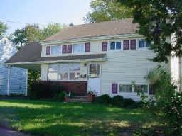 27 Speer St, Millstone, NJ 08876-1563