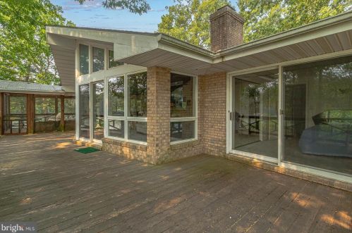 26 Mount Holly Ct, Montross VA  22520-4110 exterior