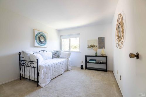 708 Montclair Dr, Santa Rosa CA  95409-2822 exterior