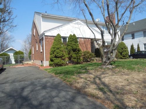 78 Catherine St, Middletown CT  06457-2254 exterior