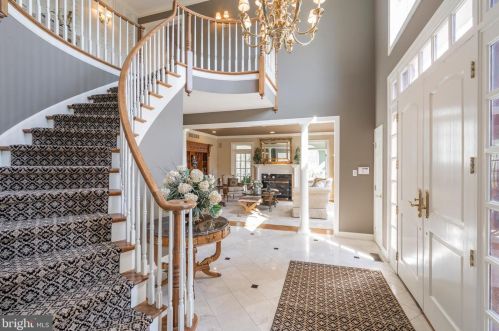 5 Gregory Ln, Newtown Square PA  19073-1518 exterior