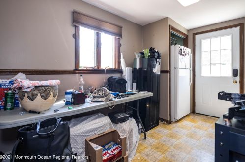 124 Statesir Pl, Tinton Falls NJ  07701-6143 exterior