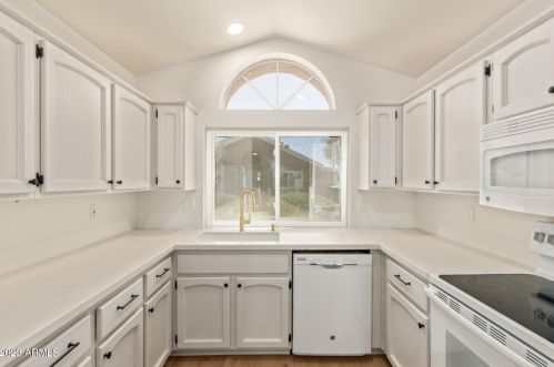 905 Annette Dr, Phoenix AZ 85022-1041 exterior