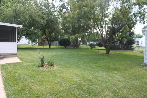 687 Elm St, Washington Ch OH  43160-2526 exterior