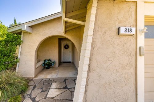 218 Sandalwood Ct, Vacaville CA  95687-5238 exterior