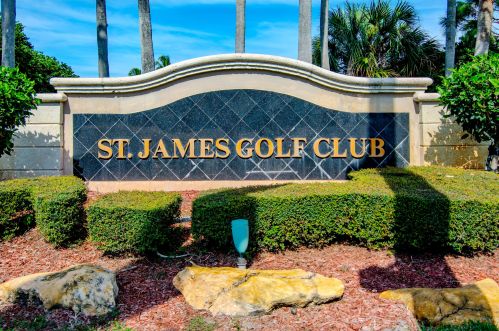 466 Dover Ct, Fort Pierce FL  34983-3414 exterior