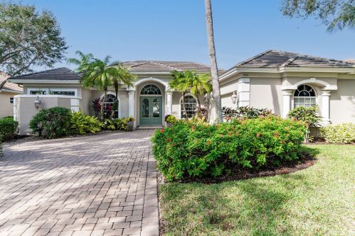 7637 Mulberry Ln, Naples, FL 34114-9440