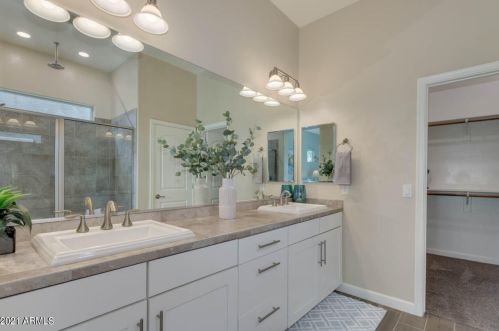 4926 Quiet Way, Gilbert AZ  85298-0648 exterior
