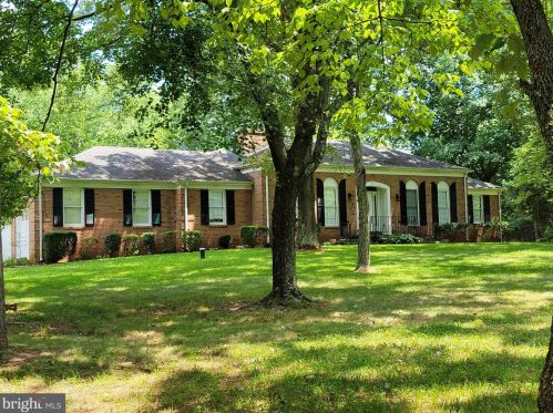 13501 Highland Farms Ct, Nokesville VA  20181-2811 exterior