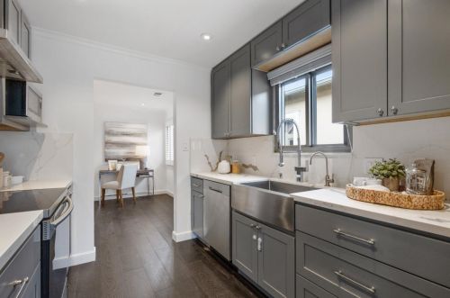 825 3rd Ave, San Bruno CA  94066-3211 exterior