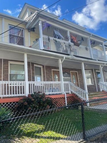 75 James St, Bridgeport CT  06604-3522 exterior