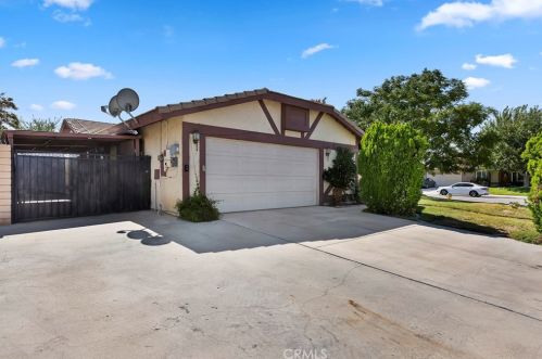 15197 Mesquite Pl, Victorville, CA 92394-5521