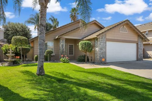 2718 Coad Ln, Riverbank, CA 95367-2783