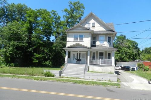 278 Arlington St, Bridgeport, CT 06606-4943