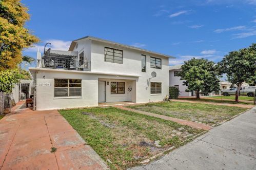 921 18th St, Hialeah FL  33010-2322 exterior