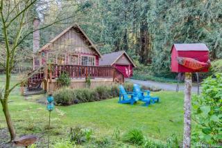 15705 Cedar Grove Rd, Breidablick WA  98370-7859 exterior