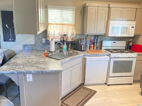 69 Arthur Dr, Santa Rosa CA 95403-1176 exterior