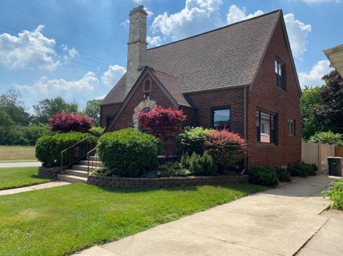 268 Humpfer St, Hammond, IN 46324-1412