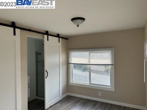208 2nd Ave, Pacifica, CA 94044-2202