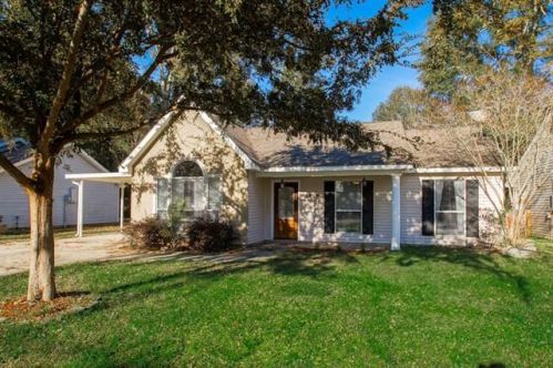 1359 America St, Mandeville LA  70448-4119 exterior