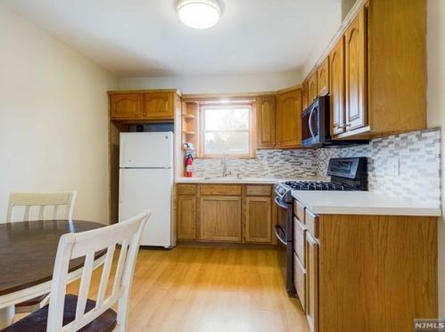 641 Franklin Ave, Nutley, NJ 07110-1209