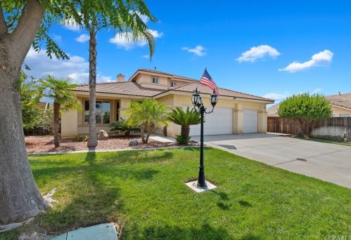 24833 Butterchurn Rd, Wildomar, CA 92595-8387
