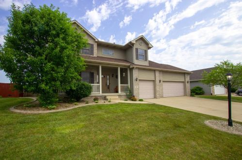 227 Eagle Ridge Dr, Valpo, IN 46385-8791