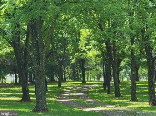 13501 Highland Farms Ct, Nokesville VA  20181-2811 exterior