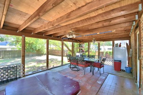 1221 Edgewater Dr, Lakeland FL  33805-4700 exterior