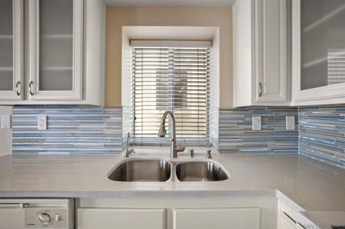 7478 Altiva Pl, Carlsbad CA  92009-6415 exterior