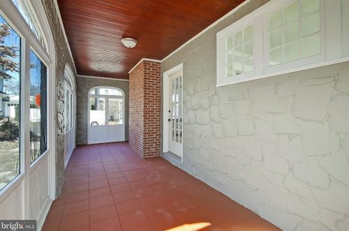 33 Aberdeen Pl, West Deptford NJ  08096-2411 exterior