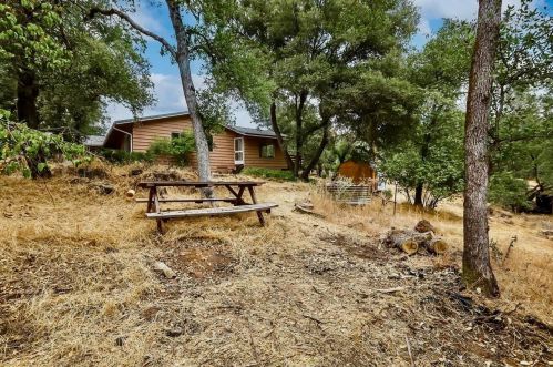 10409 Wolf Rd, Grass Valley CA  95949-7805 exterior