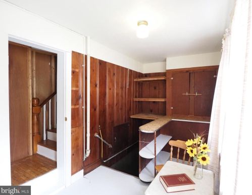 326 Liberty St, Charles Town WV  25414-1828 exterior